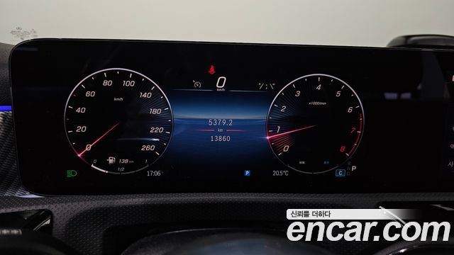 Mercedes-Benz A-Class 2024 — photo 11
