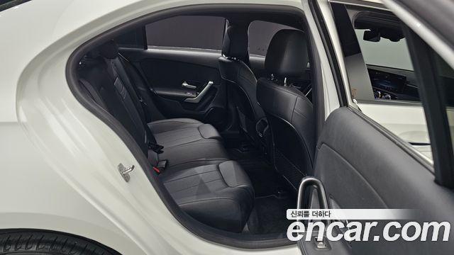 Mercedes-Benz A-Class 2024 — photo 17