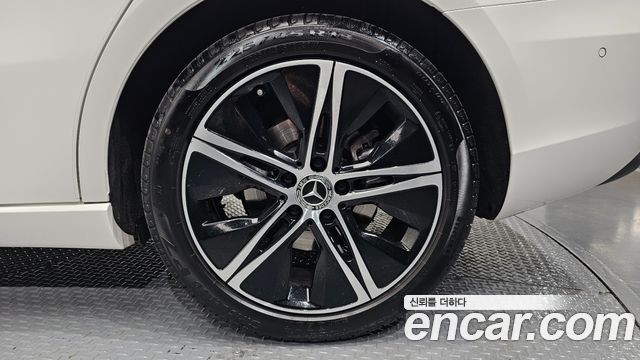 Mercedes-Benz A-Class 2024 — photo 7
