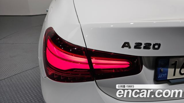 Mercedes-Benz A-Class 2024 — photo 9