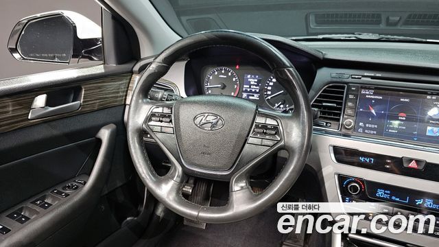 Hyundai Sonata 2015 — photo 13