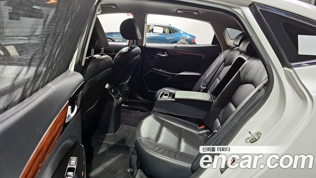 Kia K7 2016 — photo 11