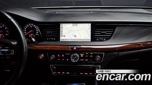 Kia K7 2016 — photo 13