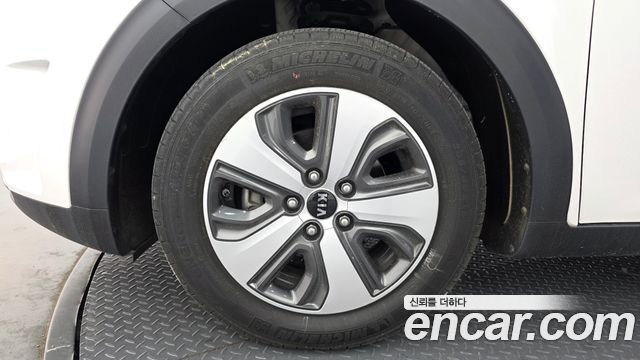 Kia Niro 2017 — photo 5