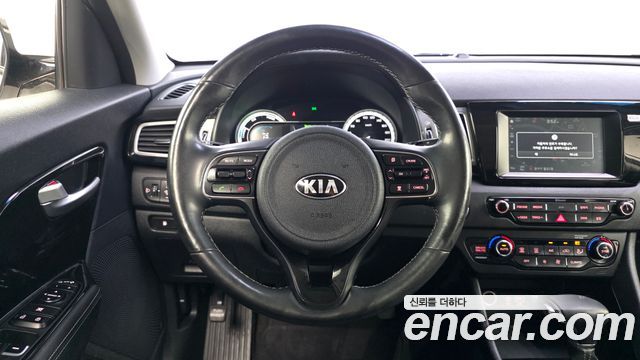 Kia Niro 2017 — photo 18