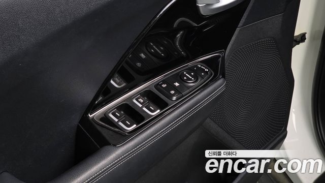 Kia Niro 2017 — photo 22