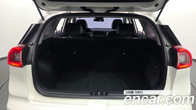Kia Niro 2017 — photo 26