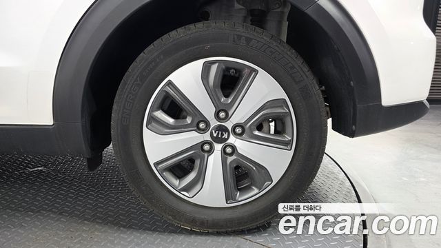 Kia Niro 2017 — photo 7