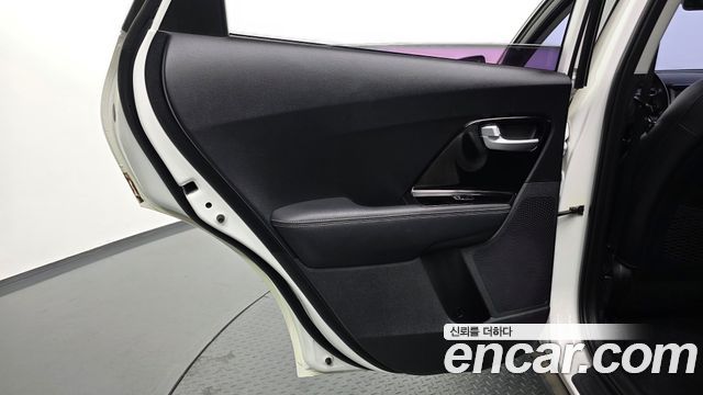 Kia Niro 2017 — photo 15