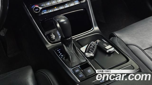 Hyundai Grandeur 2018 — photo 12