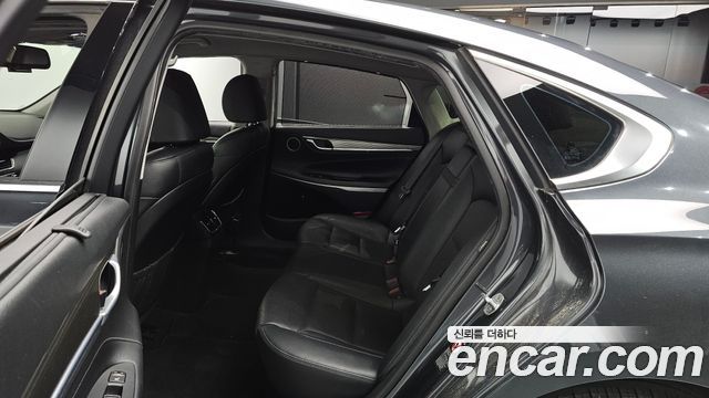 Hyundai Grandeur 2018 — photo 18