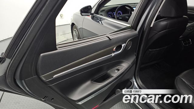 Hyundai Grandeur 2018 — photo 15