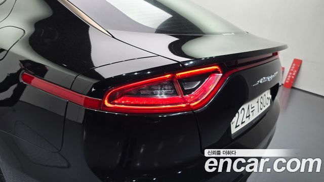Kia Stinger 2019 — photo 9