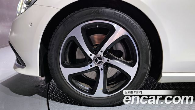 Mercedes-Benz E-Class 2021 — photo 5