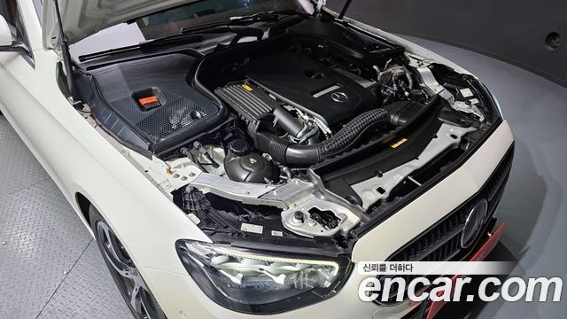 Mercedes-Benz E-Class 2021 — photo 6