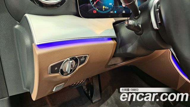 Mercedes-Benz E-Class 2021 — photo 19