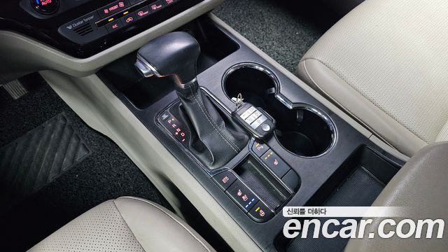 Kia Canival 2019 — photo 9
