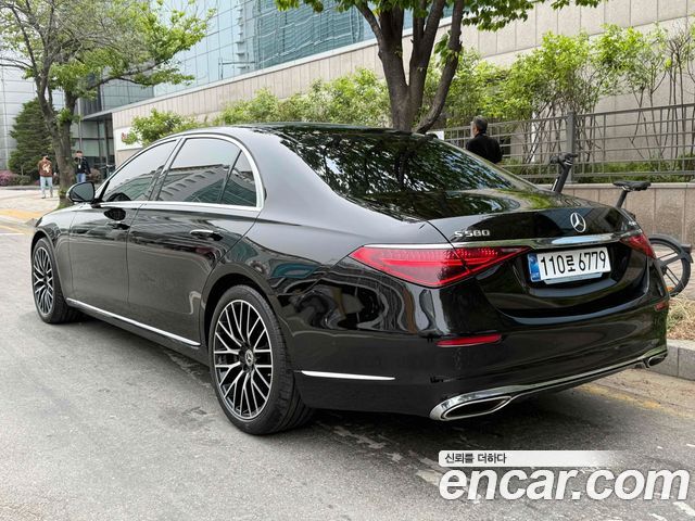 Mercedes-Benz S-Class 2025 — photo 4