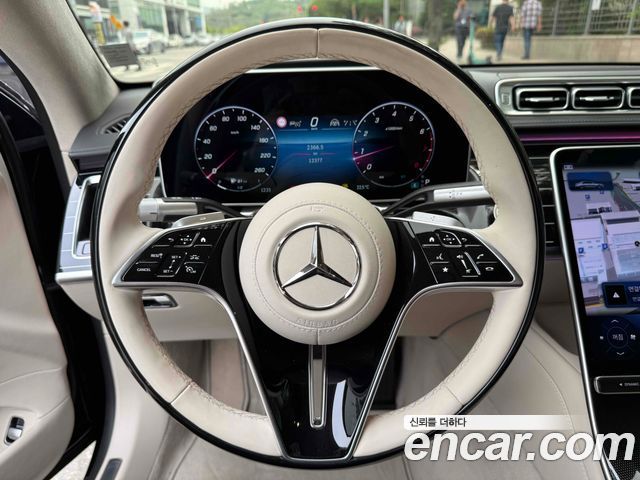 Mercedes-Benz S-Class 2025 — photo 13