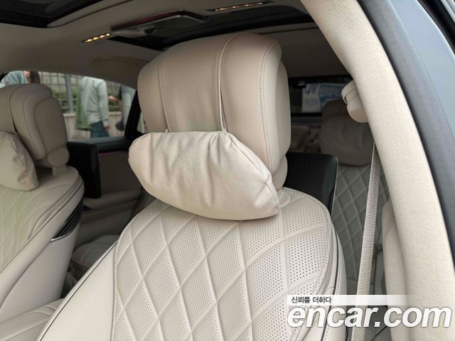 Mercedes-Benz S-Class 2025 — photo 16