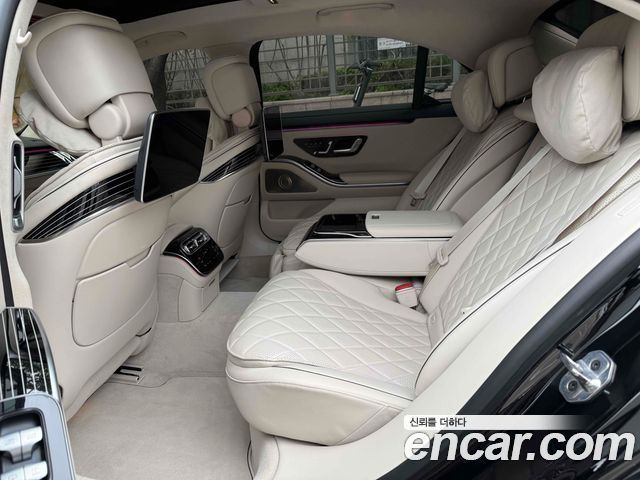 Mercedes-Benz S-Class 2025 — photo 19