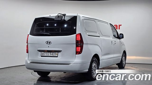 Hyundai Starex 2016 — photo 2