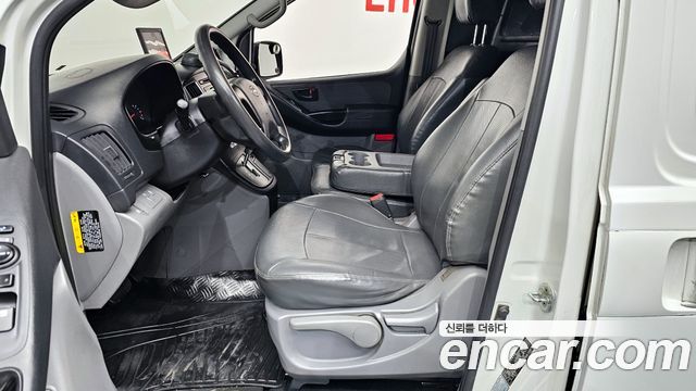 Hyundai Starex 2016 — photo 11