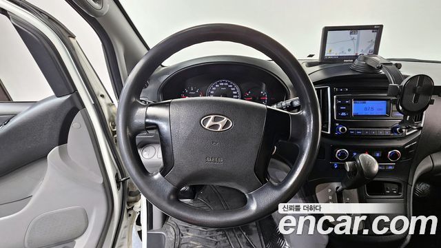 Hyundai Starex 2016 — photo 13