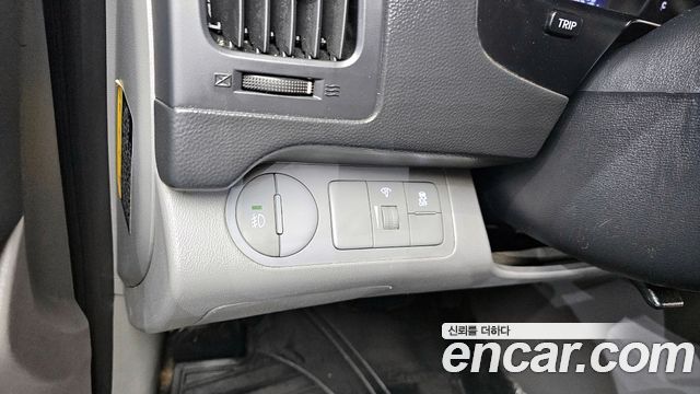 Hyundai Starex 2016 — photo 17