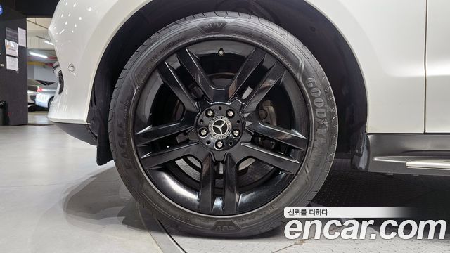 Mercedes-Benz GLE-Class 2018 — photo 5
