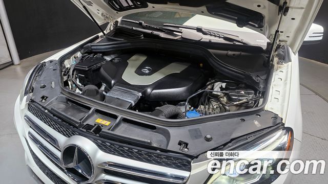 Mercedes-Benz GLE-Class 2018 — photo 6