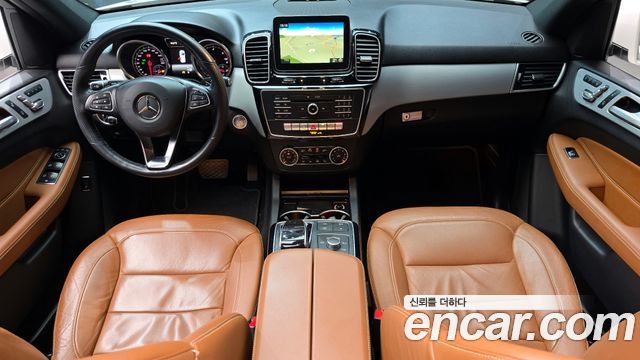 Mercedes-Benz GLE-Class 2018 — photo 10