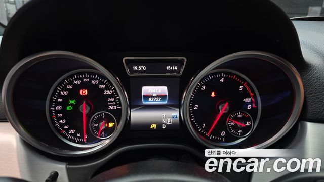 Mercedes-Benz GLE-Class 2018 — photo 11