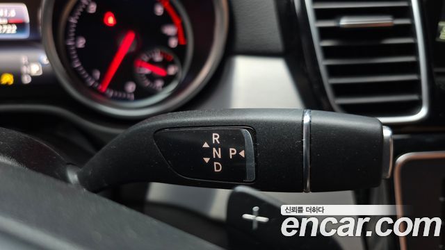 Mercedes-Benz GLE-Class 2018 — photo 12