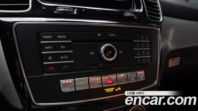 Mercedes-Benz GLE-Class 2018 — photo 22