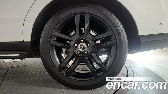 Mercedes-Benz GLE-Class 2018 — photo 7