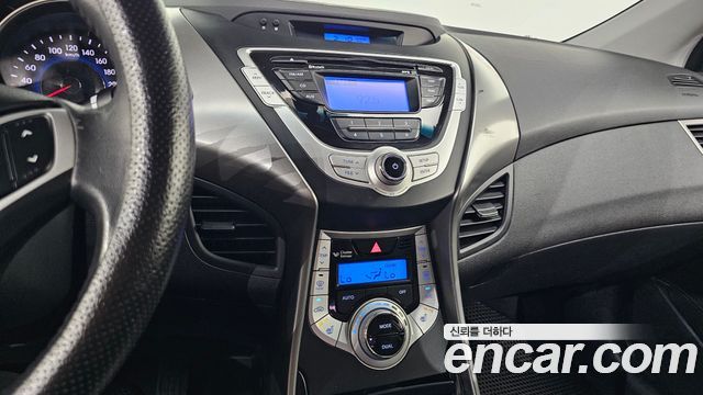 Hyundai AVANTE 2012 — photo 12