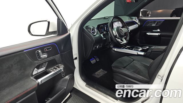 Mercedes-Benz GLB-Class 2021 — photo 11