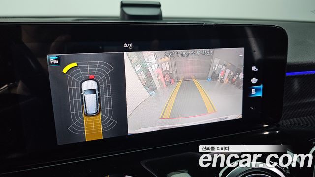 Mercedes-Benz GLB-Class 2021 — photo 15