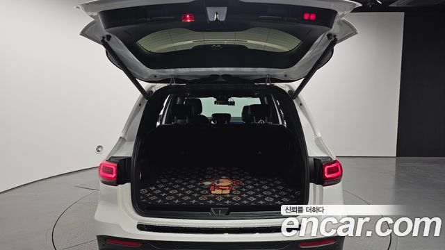 Mercedes-Benz GLB-Class 2021 — photo 20