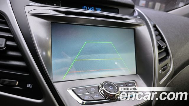 Hyundai AVANTE 2014 — photo 17
