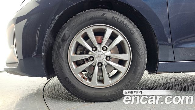 Hyundai AVANTE 2019 — photo 5