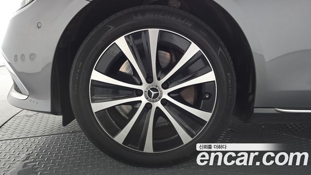 Mercedes-Benz E-Class 2021 — photo 5