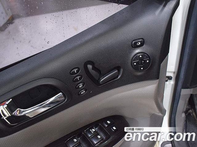 Kia Canival 2010 — photo 8