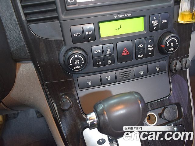 Kia Canival 2010 — photo 15