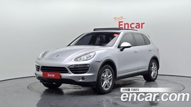 Porsche Cayenne 2011 — photo 1