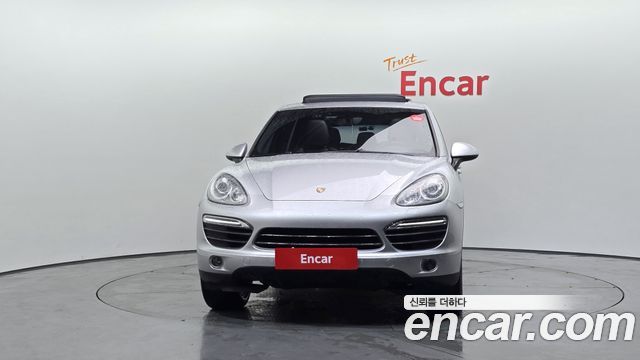 Porsche Cayenne 2011 — photo 3