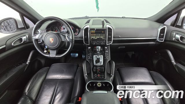Porsche Cayenne 2011 — photo 7