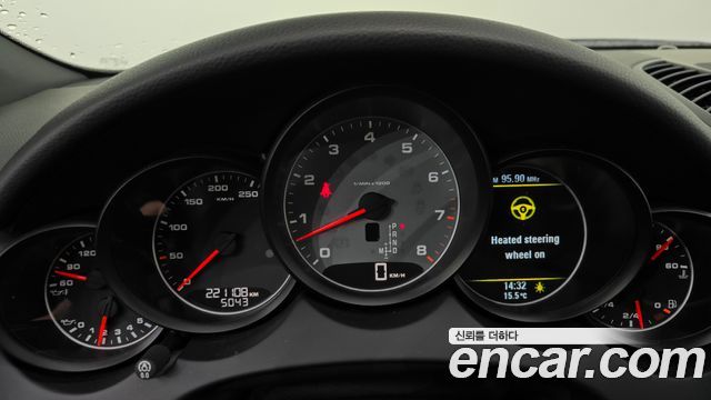 Porsche Cayenne 2011 — photo 8