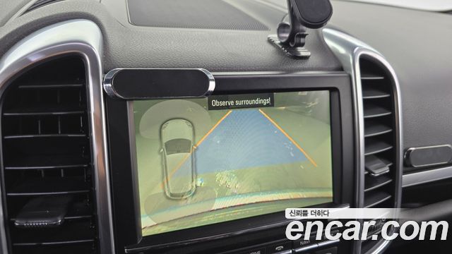 Porsche Cayenne 2011 — photo 14